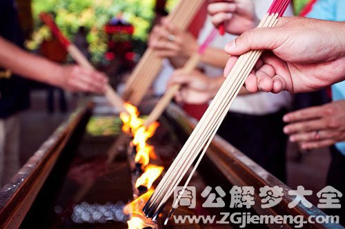 孕妇梦见点香 孕妇梦见点香