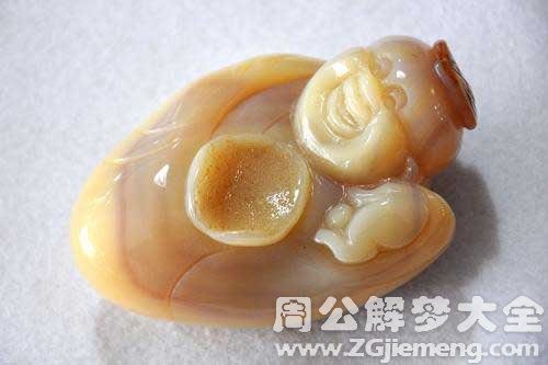 孕妇梦见玉吊坠