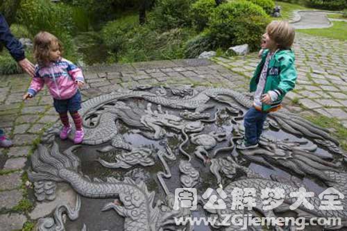 孕妇梦见被龙咬 孕妇梦见被龙咬